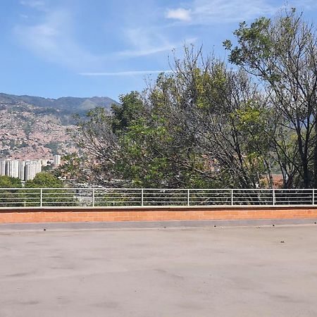 Apartamento Cerca A Plaza Mayor Medellín Buitenkant foto