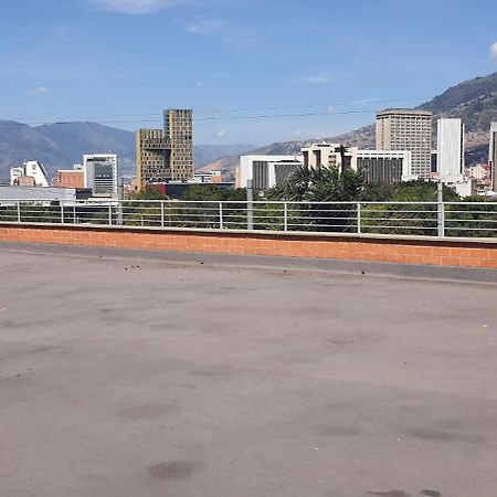 Apartamento Cerca A Plaza Mayor Medellín Buitenkant foto